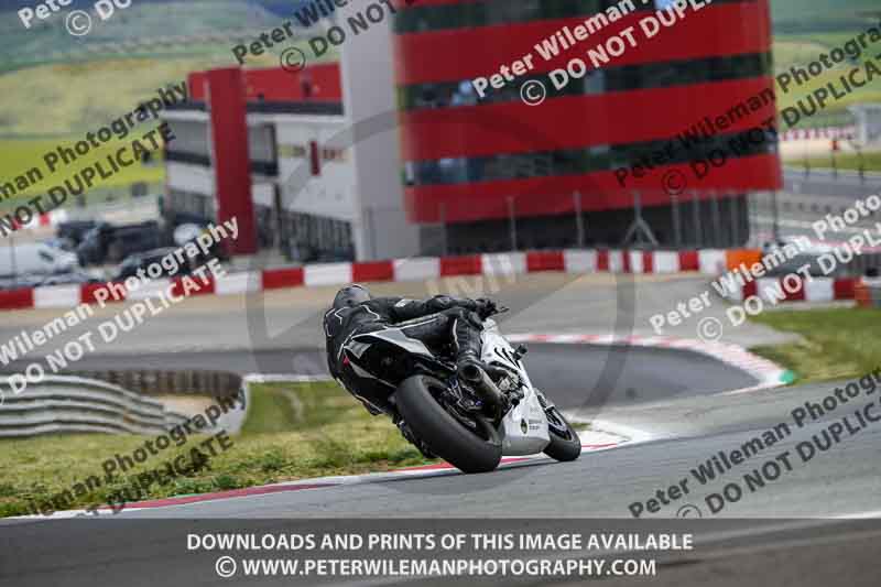 cadwell no limits trackday;cadwell park;cadwell park photographs;cadwell trackday photographs;enduro digital images;event digital images;eventdigitalimages;navarra;no limits trackdays;peter wileman photography;racing digital images;trackday digital images;trackday photos